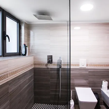 Reve De Отель Тирана