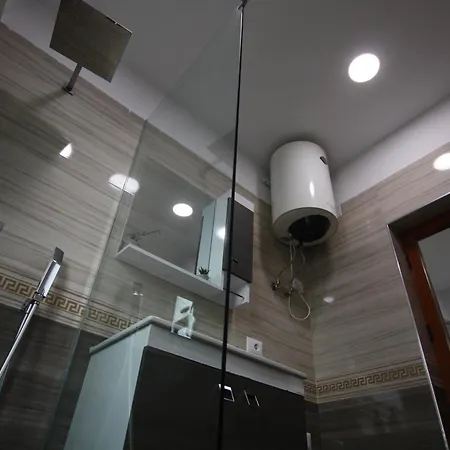 Reve De فندق تيرانا