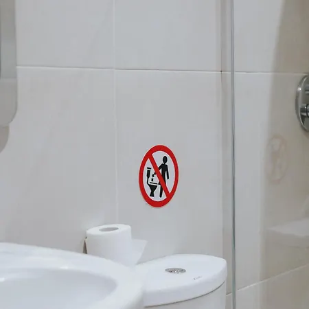 Reve De Отель Тирана