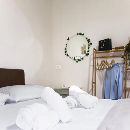 Reve De Hotel Tirana