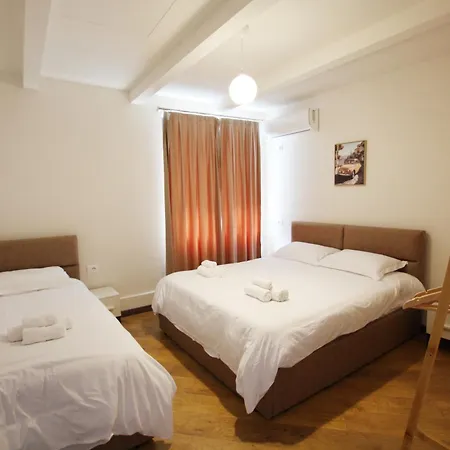 Hotel Reve De Tirana