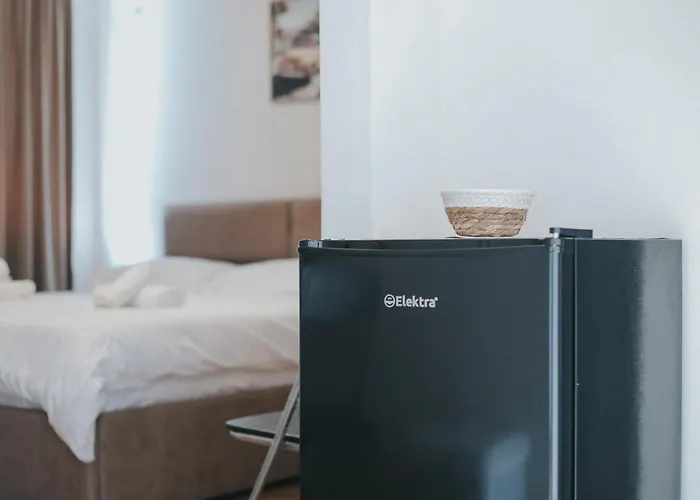 Reve De Hotel Tirana